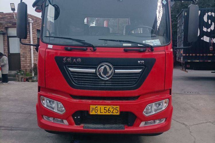 二手东风商用车 240马力 载货车