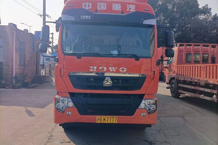 二手重汽豪沃(HOWO) 290马力 载货车