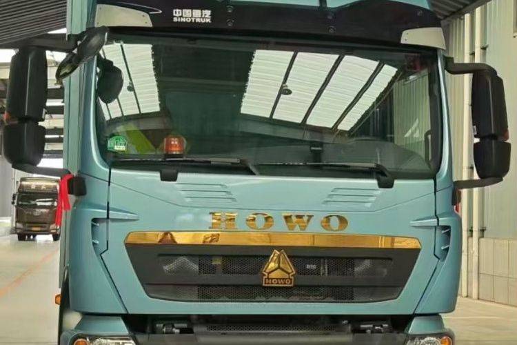 二手重汽豪沃(HOWO) 290马力 载货车