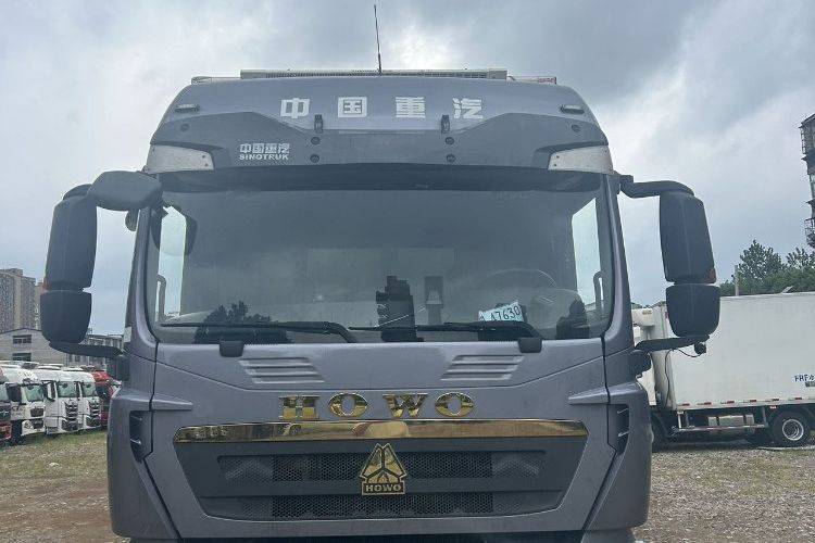 二手重汽豪沃(HOWO) 290马力 专用车