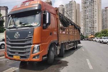 二手东风柳汽 乘龙H7重卡 350马力 8X4 9.4米仓栅式载货车(国五) 前四后八 玉柴二手载货车 黄牌