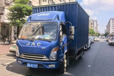 二手江淮 康铃J5 132马力 4.15米单排厢式轻卡(国五) 单桥 潍柴二手载货车 蓝牌图片