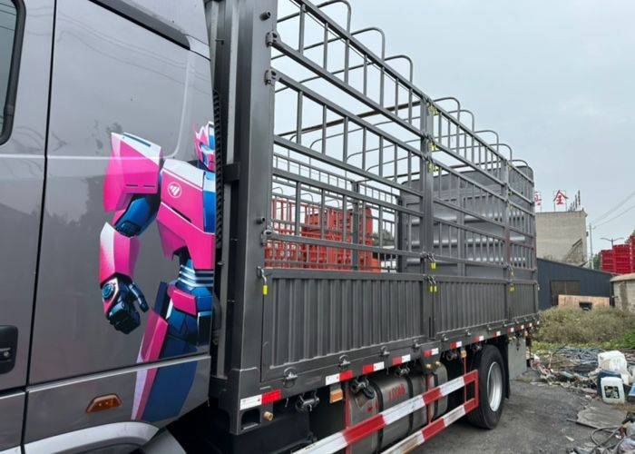 二手欧曼重卡(原福田欧曼) 350马力 载货车
