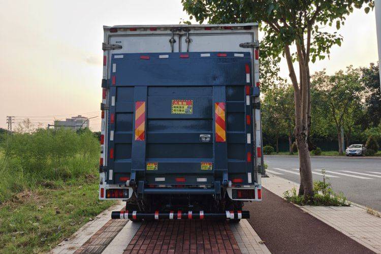 二手庆铃五十铃 120马力 载货车