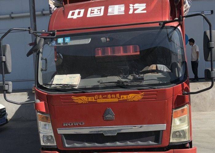 二手重汽HOWO轻卡 115马力 载货车