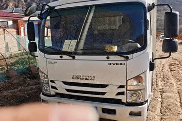 二手庆铃 五十铃KV100 132马力 4.13米单排厢式轻卡(国六) 单桥 庆铃五十铃二手载货车 蓝牌图片
