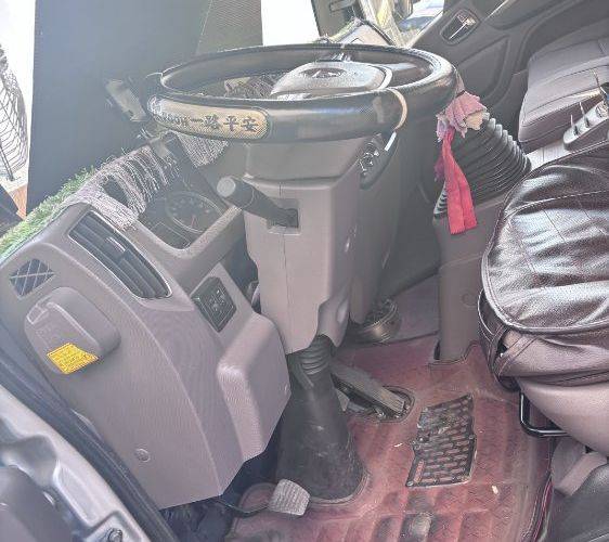 二手福田欧马可 141马力 载货车