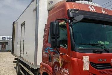 二手冷藏车 青岛解放 龙VH 260 6.8 4X2