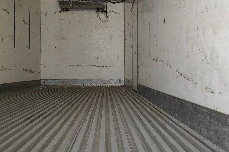 二手青岛解放 260马力 专用车