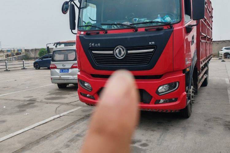 二手东风商用车 290马力 载货车