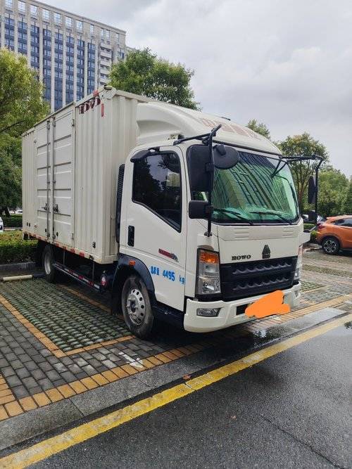 重汽HOWO轻卡 130马力 载货车