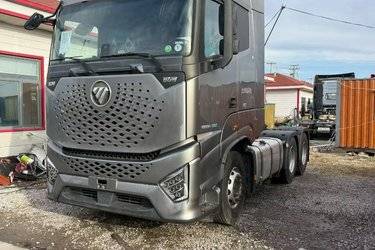 二手福田 欧曼银河 660马力 6X4 AMT自动档牵引车(国六) 双驱 福田康明斯二手牵引车 黄牌