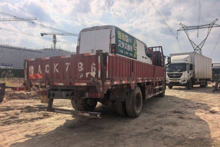 二手一汽解放 180马力 载货车