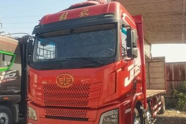 二手青岛解放 JH6重卡 290马力 6X2 9.5米翼开启厢式载货车(国五) 前四后四 锡柴二手载货车 黄牌