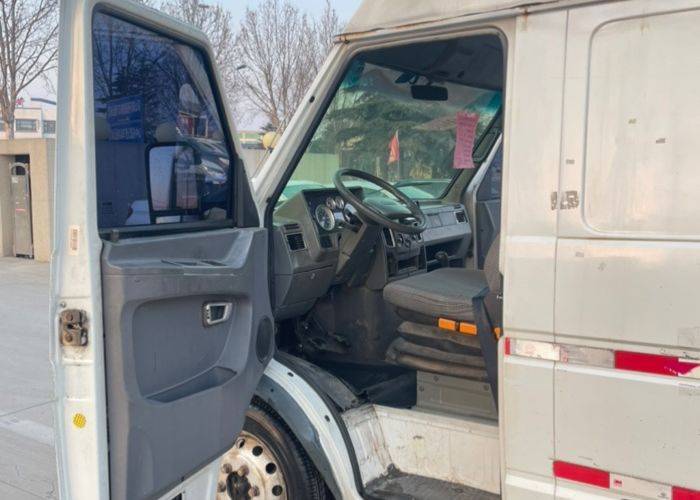 二手依维柯 129马力 封闭货车