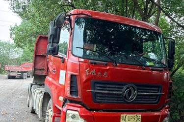 二手东风新疆 天龙重卡 420马力 6X4 LNG牵引车(国五) 双驱 雷诺二手牵引车 黄牌