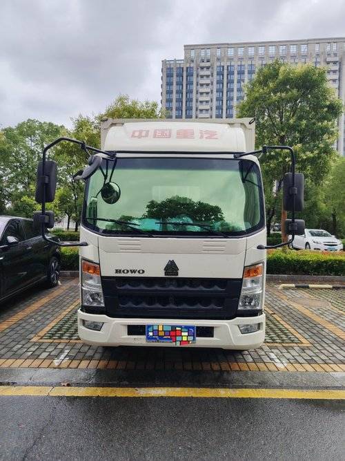 重汽HOWO轻卡 130马力 载货车