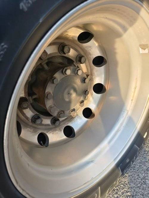 重汽汕德卡 510马力 牵引车