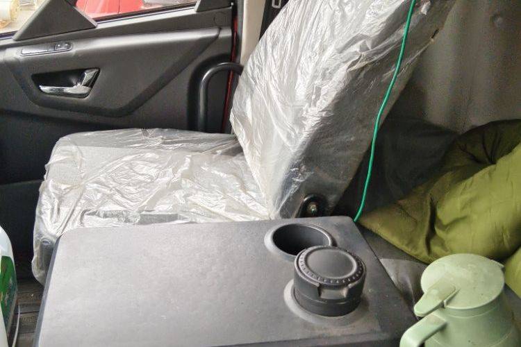 二手东风商用车 240马力 载货车