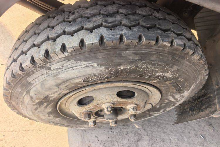 二手一汽解放轻卡 154马力 载货车