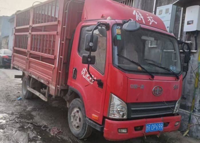二手一汽解放轻卡 110马力 载货车