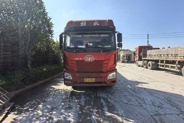 二手青岛解放 JH6重卡 460马力 6X4牵引车(国五) 双驱 潍柴二手牵引车 黄牌