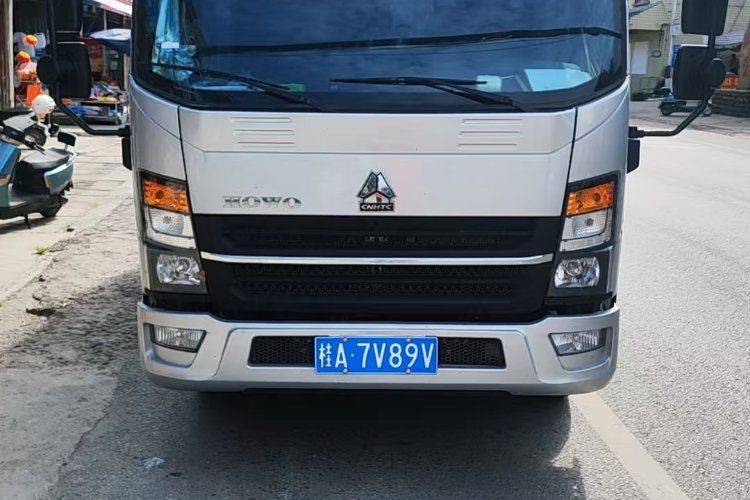 二手重汽HOWO轻卡 150马力 载货车