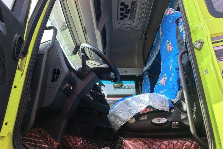 二手一汽解放 460马力 载货车