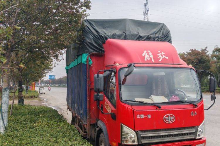 二手一汽解放轻卡 160马力 载货车