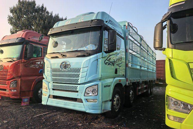 二手青岛解放 520马力 载货车