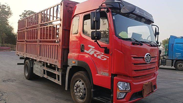 二手一汽解放轻卡 240马力 载货车