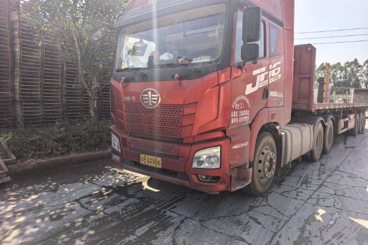 二手青岛解放 460马力 牵引车