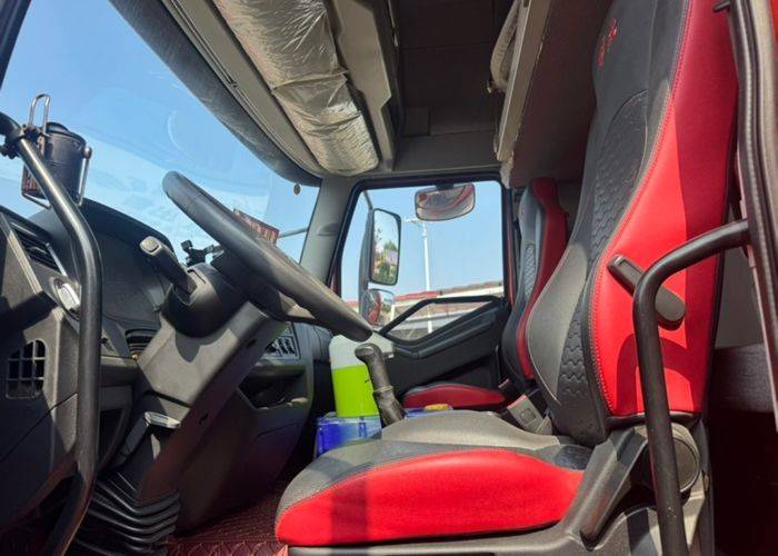 二手一汽解放 280马力 载货车