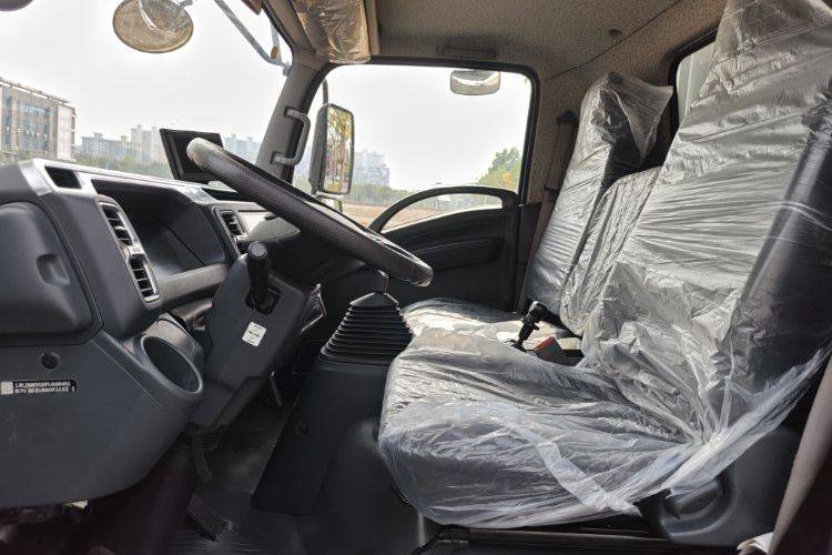 庆铃五十铃 132马力 载货车