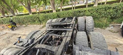 陕汽重卡 430马力 牵引车