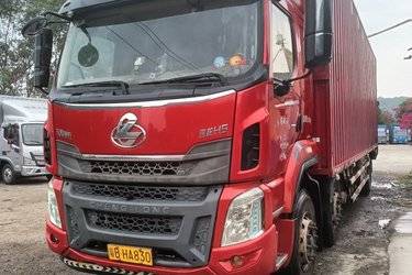 二手东风柳汽 乘龙H5中卡 245马力 6X2 9.7米厢式载货车(国五) 前四后四 玉柴二手载货车 黄牌图片