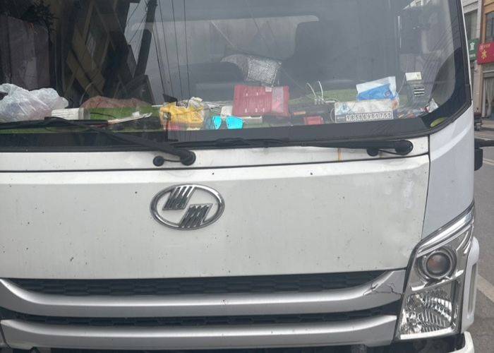 二手上汽轻卡(原上汽跃进) 156马力 载货车