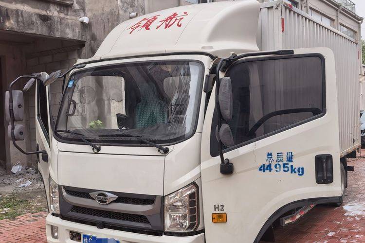二手福田时代领航 115马力 载货车