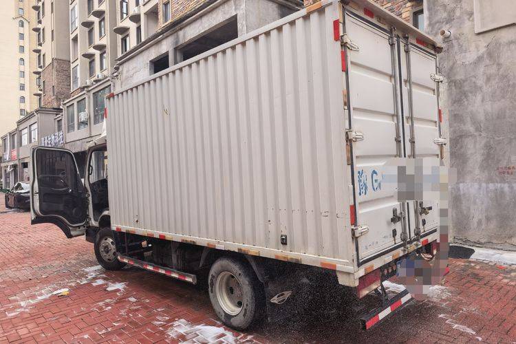 二手福田时代领航 115马力 载货车