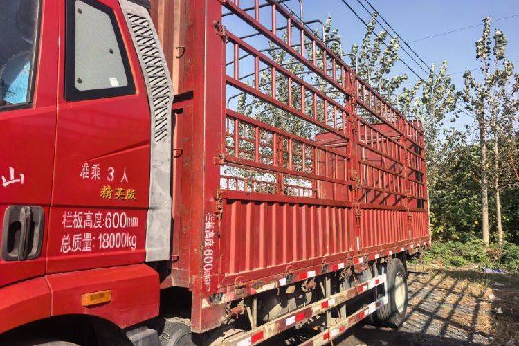 二手一汽解放 240马力 载货车