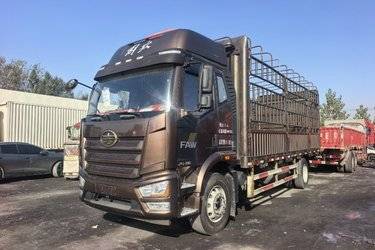 二手一汽解放 J6L中卡 尊享版 260马力 4X2 6.75米仓栅式载货车(国六) 单桥 大柴二手载货车 黄牌