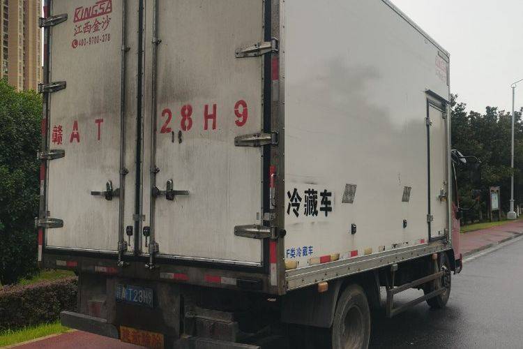 二手重汽豪曼 160马力 专用车