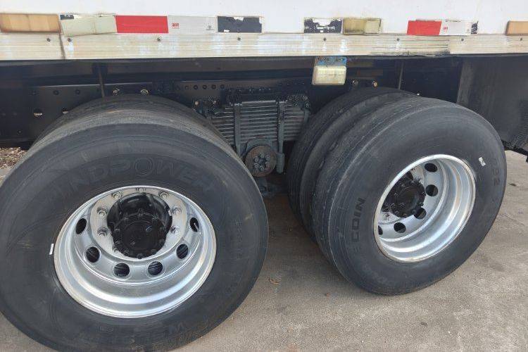 二手青岛解放 460马力 专用车