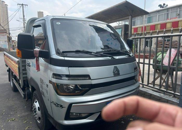 二手重汽HOWO轻卡 130马力 载货车