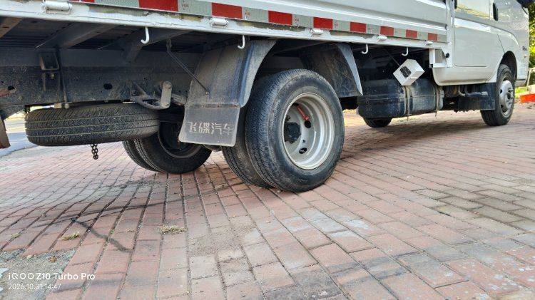 二手飞碟缔途 122马力 载货车