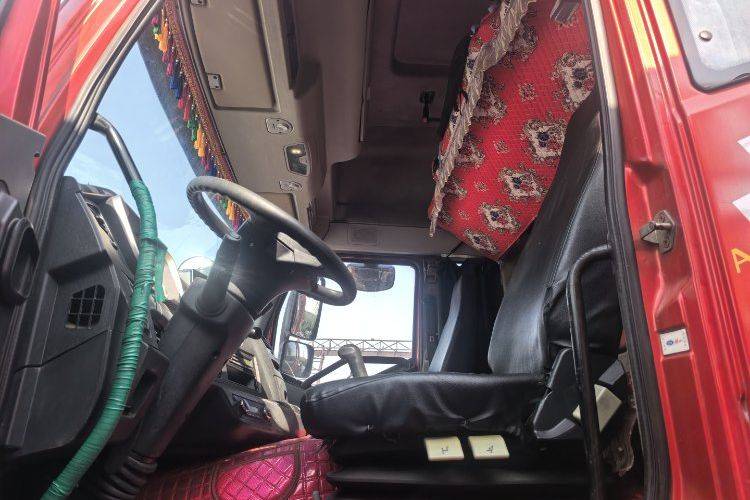 二手一汽解放 280马力 载货车