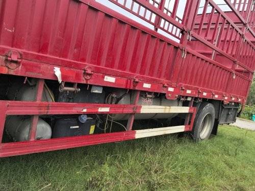 东风柳汽乘龙 300马力 载货车