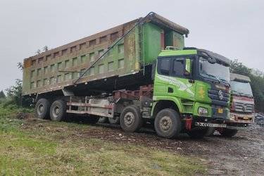 二手陕汽重卡 德龙X3000 430马力 8X4 8.6米自卸车(国五) 前四后八 潍柴二手自卸车 黄牌