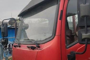 二手飞碟奥驰 X6系列 130马力 4X2 4.13米自卸车(国五) 单桥 潍柴二手自卸车 蓝牌图片