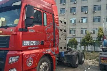 二手中国重汽 汕德卡SITRAK G7S重卡 悦享版 480马力 6X4 LNG牵引车(国六) 双驱 潍柴二手牵引车 黄牌